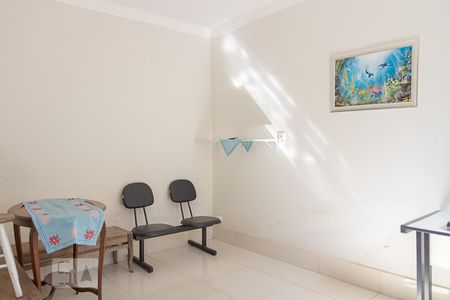 Casa à venda com 200m², 3 quartos e 4 vagasEscritório