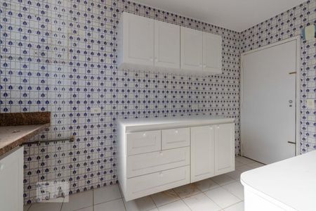 Cozinha de apartamento para alugar com 2 quartos, 80m² em Indianópolis, São Paulo