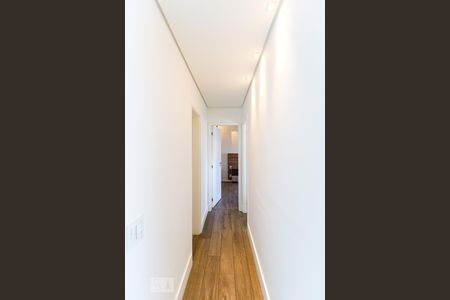 Apartamento à venda com 80m², 2 quartos e 2 vagasCorredor