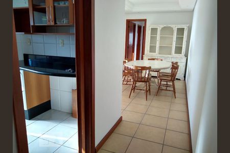 Sala e cozinha de apartamento à venda com 3 quartos, 94m² em Santana, Porto Alegre