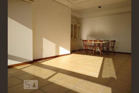 Sala de apartamento à venda com 3 quartos, 94m² em Santana, Porto Alegre