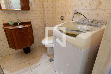 Studio para alugar com 30m², 1 quarto e sem vaga Studio para alugar com 30m², 1 quarto e sem vagaBanheiro
