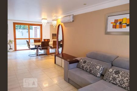 Sala de casa de condomínio à venda com 4 quartos, 334m² em Ipanema, Porto Alegre