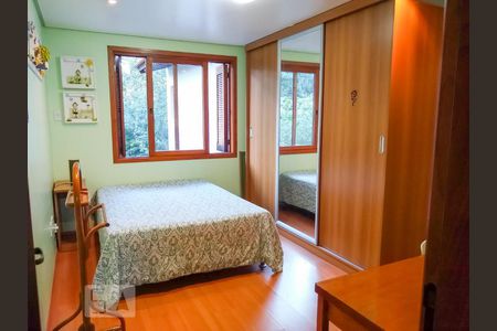 Casa de condomínio à venda com 334m², 4 quartos e 2 vagasQuarto 1