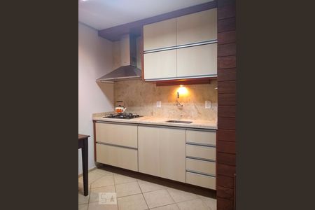 Casa de condomínio à venda com 334m², 4 quartos e 2 vagasCozinha