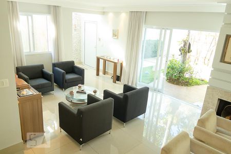 Sala de casa à venda com 3 quartos, 254m² em Jardim São Caetano, São Caetano do Sul