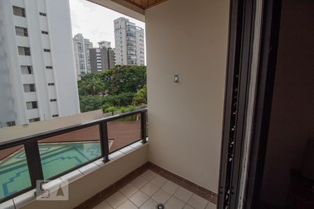 Apartamento à venda com 160m², 3 quartos e 3 vagas Apartamento à venda com 160m², 3 quartos e 3 vagasVaranda do Quarto 2
