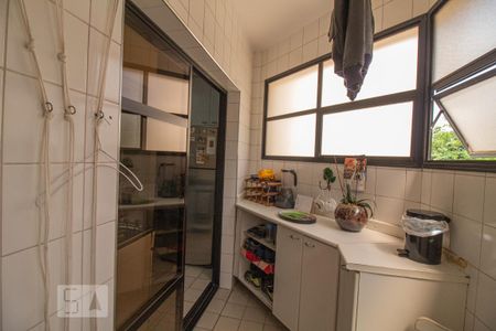 Apartamento à venda com 160m², 3 quartos e 3 vagas Apartamento à venda com 160m², 3 quartos e 3 vagasBanheiro de Serviço