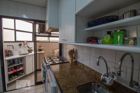 Apartamento à venda com 160m², 3 quartos e 3 vagas Apartamento à venda com 160m², 3 quartos e 3 vagasCozinha