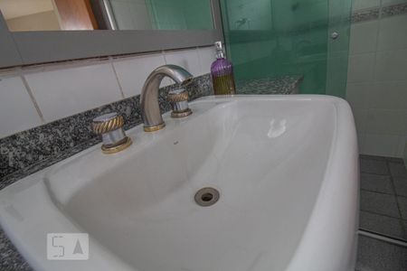 Apartamento à venda com 160m², 3 quartos e 3 vagas Apartamento à venda com 160m², 3 quartos e 3 vagasBanheiro do Quarto 1
