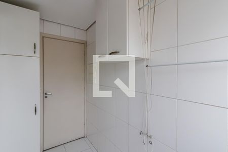 Apartamento à venda com 80m², 3 quartos e 1 vagaÁrea de Serviço