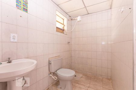 Banheiro  de apartamento para alugar com 2 quartos, 57m² em Conjunto Residencial José Bonifácio, São Paulo