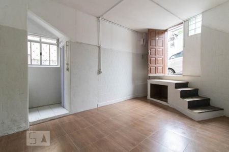 Casa para alugar com 34m², 1 quarto e sem vaga Casa para alugar com 34m², 1 quarto e sem vagaSala / Cozinha