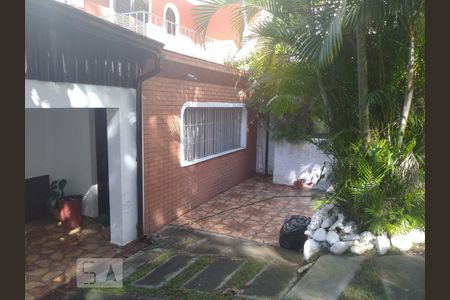 Casa à venda com 300m², 3 quartos e 8 vagasQuintal