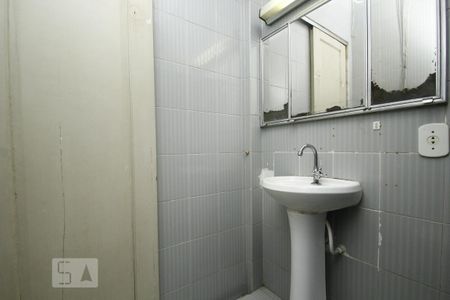 Banheiro de apartamento para alugar com 1 quarto, 28m² em Centro, Rio de Janeiro