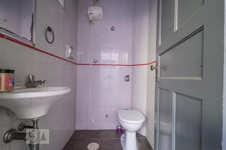 Casa à venda com 250m², 4 quartos e 5 vagasBanheiro de Serviço