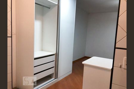 Quarto  de kitnet/studio para alugar com 1 quarto, 27m² em Vila Monte Alegre, São Paulo