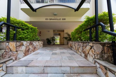Apartamento para alugar com 55m², 2 quartos e 1 vagaEntrada