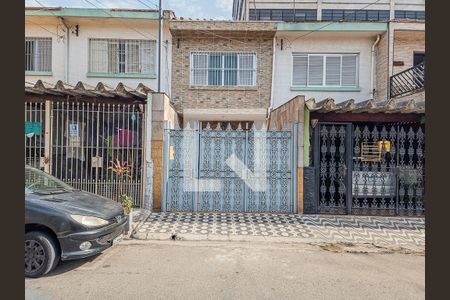 Casa para alugar com 100m², 2 quartos e 1 vaga Casa para alugar com 100m², 2 quartos e 1 vagaFachada