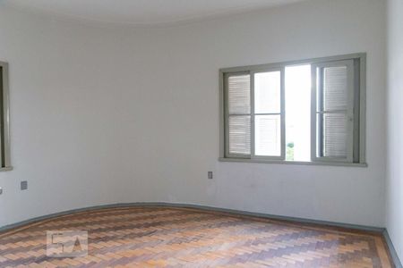 Quarto 1 de apartamento para alugar com 2 quartos, 90m² em São Geraldo, Porto Alegre