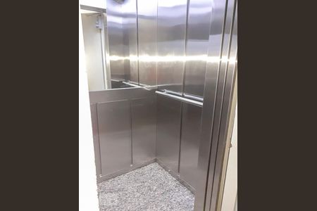 Elevador de apartamento para alugar com 3 quartos, 80m² em Sagrada Família, Belo Horizonte