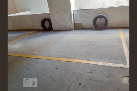 Garagem de apartamento para alugar com 3 quartos, 80m² em Sagrada Família, Belo Horizonte