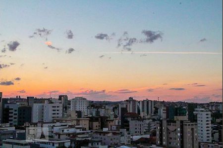 Vista de apartamento para alugar com 3 quartos, 80m² em Sagrada Família, Belo Horizonte