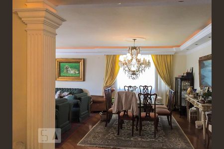 Apartamento à venda com 200m², 3 quartos e 1 vagaSala