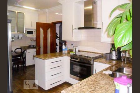 Apartamento à venda com 200m², 3 quartos e 1 vagaCozinha