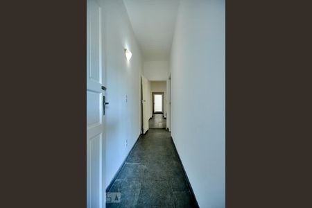 Casa à venda com 142m², 2 quartos e 2 vagasCorredor