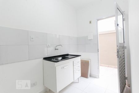 Cozinha de casa para alugar com 1 quarto, 20m² em Americanópolis, São Paulo