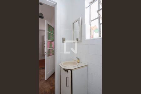 Banheiro de apartamento para alugar com 1 quarto, 43m² em Menino Deus, Porto Alegre