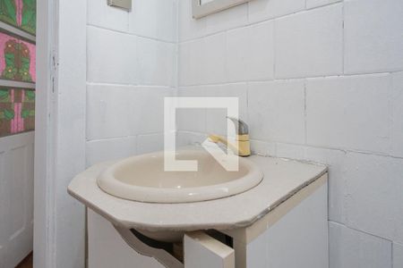 Banheiro de apartamento para alugar com 1 quarto, 43m² em Menino Deus, Porto Alegre