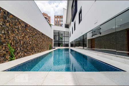 Apartamento à venda com 69m², 1 quarto e 2 vagasPiscina