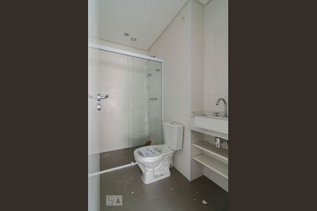 Apartamento à venda com 69m², 1 quarto e 2 vagasBanheiro