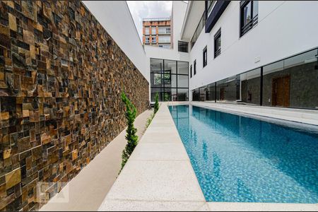 Apartamento à venda com 69m², 1 quarto e 2 vagasPiscina