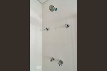 Apartamento à venda com 69m², 1 quarto e 2 vagasChuveiro