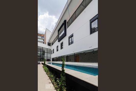 Apartamento à venda com 69m², 1 quarto e 2 vagasPiscina