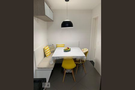 Apartamento para alugar com 130m², 3 quartos e 2 vagas Apartamento para alugar com 130m², 3 quartos e 2 vagasCozinha