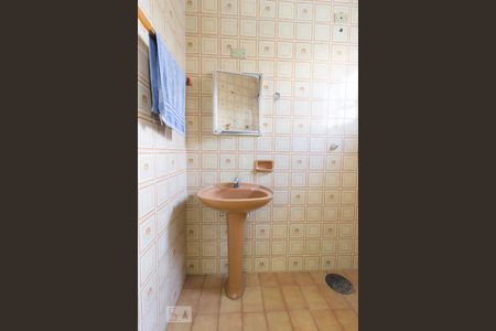 Banheiro de casa para alugar com 4 quartos, 70m² em Vila Aurora (zona Norte), São Paulo