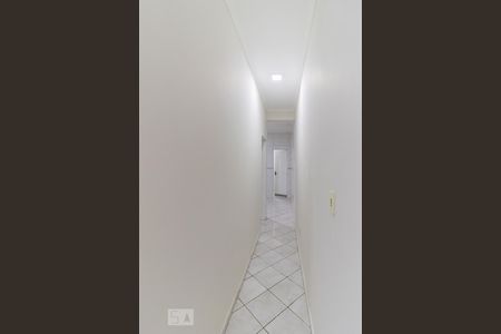 Corredor de casa para alugar com 1 quarto, 60m² em Vila São Geraldo, São Paulo