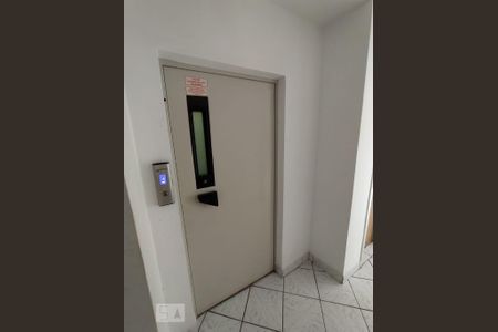 Hall do elevador de apartamento para alugar com 1 quarto, 42m² em Vila Mariana, São Paulo