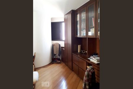 Apartamento à venda com 220m², 4 quartos e sem vagaSala