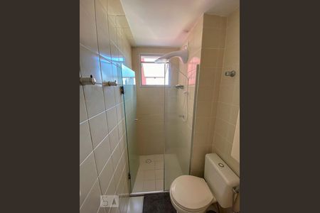 Banheiro de apartamento para alugar com 2 quartos, 54m² em Chácara Santo Antônio (zona Sul), São Paulo