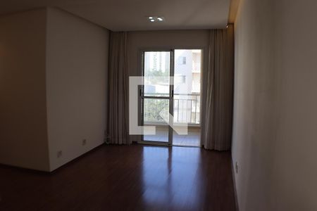 Sala de TV de apartamento para alugar com 3 quartos, 80m² em Jardim Tupanci, Barueri