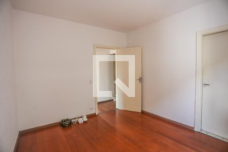 Suite de casa à venda com 3 quartos, 435m² em Jardim Pinheiros, São Paulo