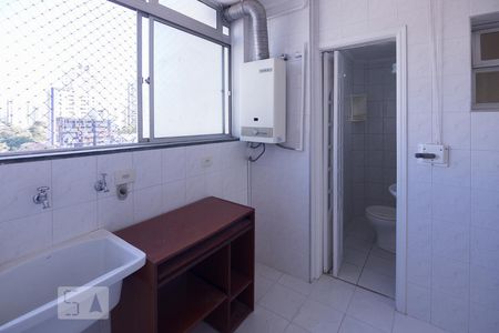 Apartamento à venda com 121m², 3 quartos e 2 vagas Apartamento à venda com 121m², 3 quartos e 2 vagasÁrea de Serviço