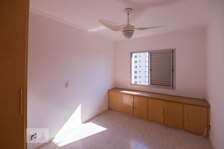 Apartamento à venda com 121m², 3 quartos e 2 vagas Apartamento à venda com 121m², 3 quartos e 2 vagasSuíte