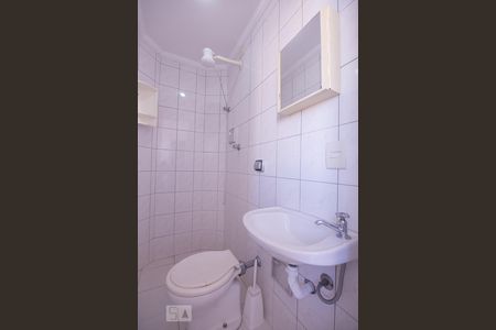 Apartamento à venda com 121m², 3 quartos e 2 vagas Apartamento à venda com 121m², 3 quartos e 2 vagasBanheiro de Serviço