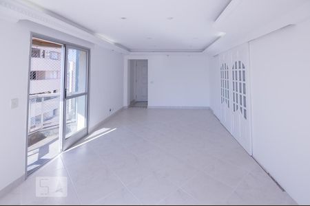 Apartamento à venda com 121m², 3 quartos e 2 vagas Apartamento à venda com 121m², 3 quartos e 2 vagasSala